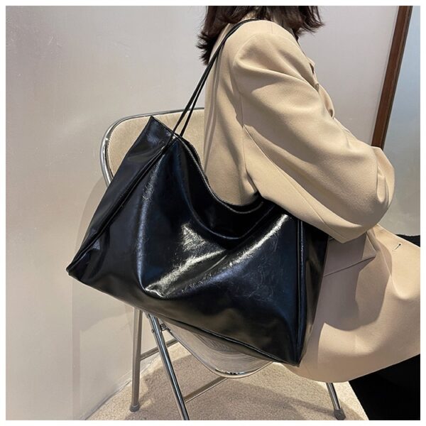 Women's Tote Shoulder Bag - Image 10