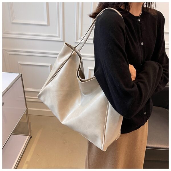 Women's Tote Shoulder Bag - Image 4